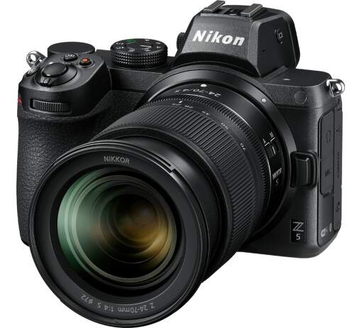 Bezzrcadlovka Nikon Z 5 + objektiv Nikkor Z 24-70 mm f/4 S (1)