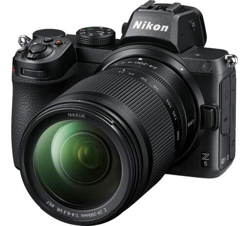 Bezzrcadlovka Nikon Z 5 + objektiv Nikkor Z 24-200 mm f/4-6.3 VR (1)